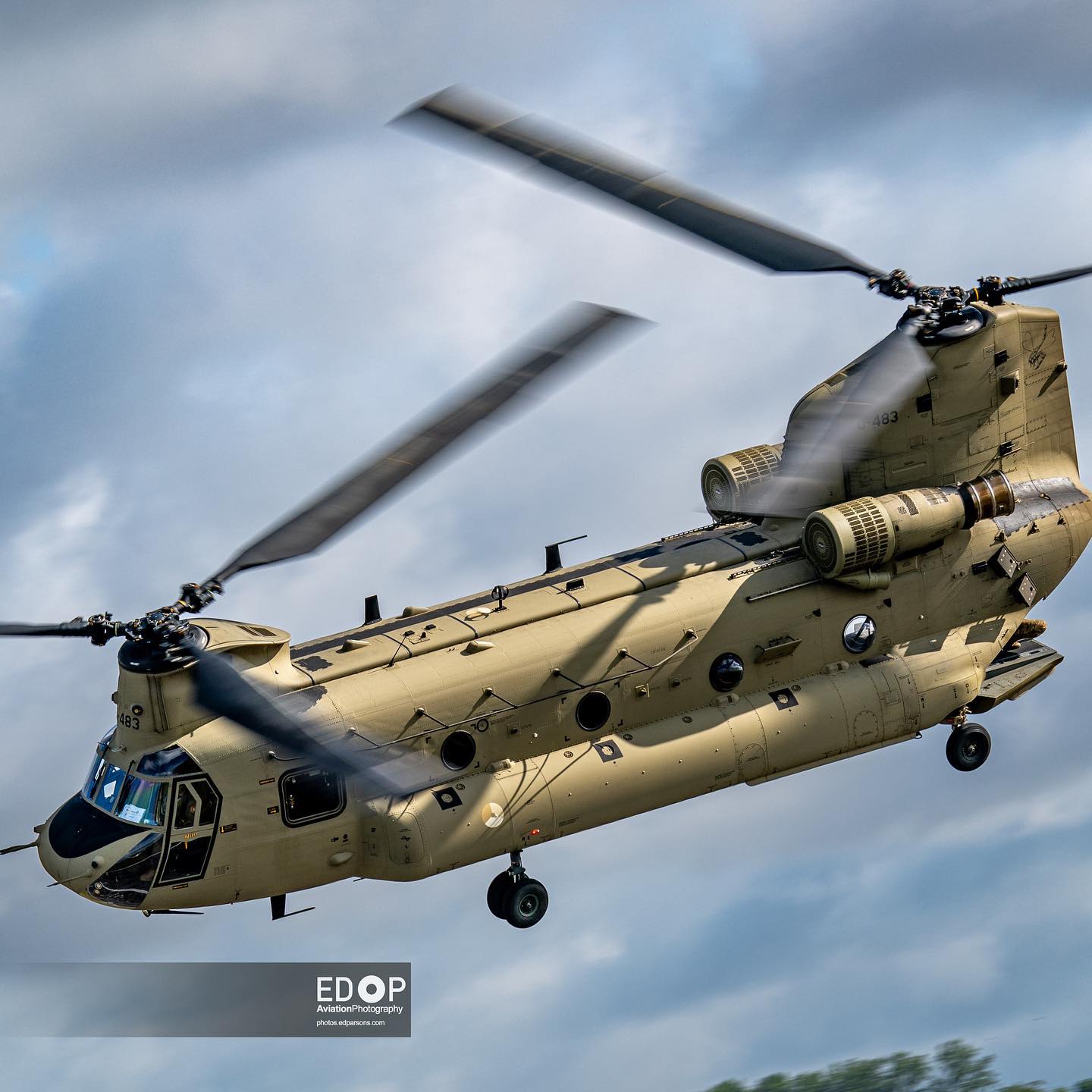 Chinook Rnlaf chinook-departing-riat23-rnlaf-chinook-ch47-helicopters-aviation-planes ...